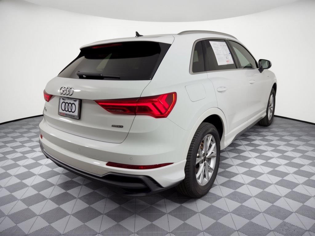 Certified 2025 Audi Q3 2.0T Premium w/ Convenience Package AWD/4WD image 9