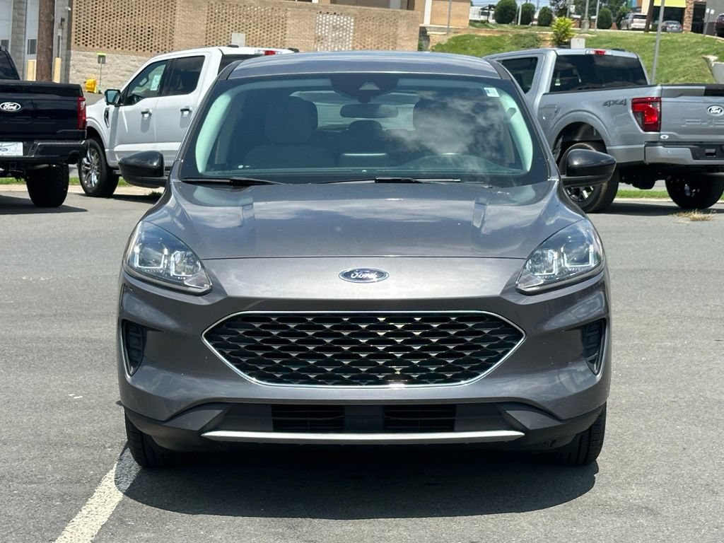 Used 2022 Ford Escape SE w/ Convenience Package FWD image 11