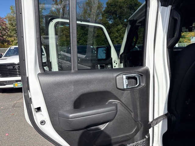 Used 2024 Jeep Wrangler Unlimited Rubicon 4xe w/ Technology Group AWD/4WD image 37
