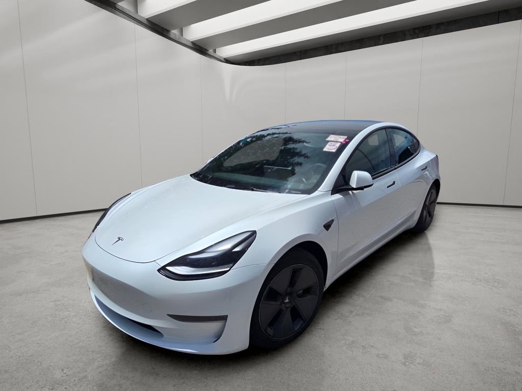 Used 2023 Tesla Model 3 Standard Range RWD image 3
