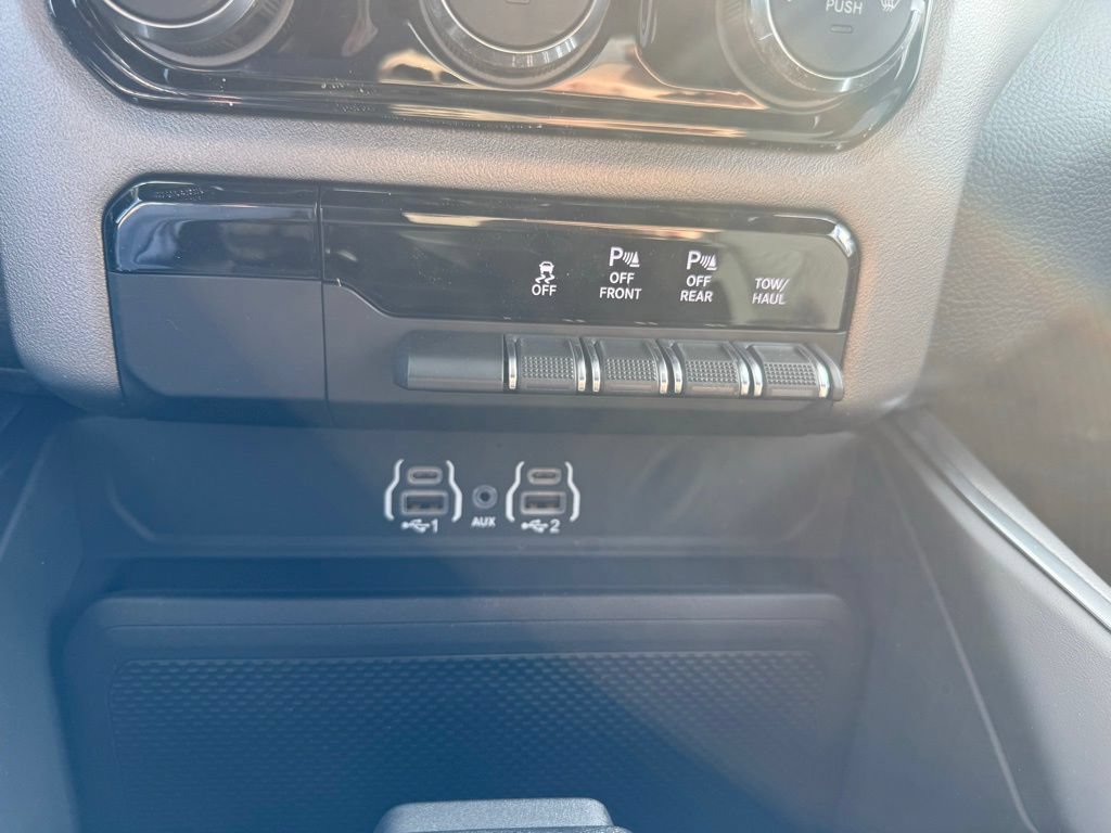 New 2026 RAM 1500 Big Horn AWD/4WD image 25