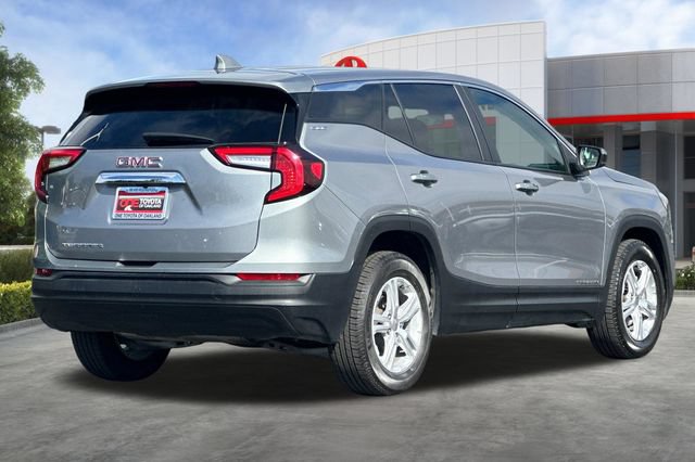 Used 2024 GMC Terrain SLE FWD image 4