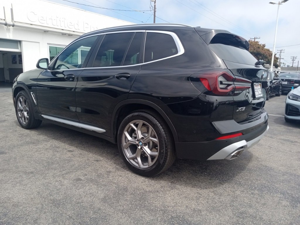 Used 2024 BMW X3 sDrive30i w/ Premium Package w/ZPA image 5