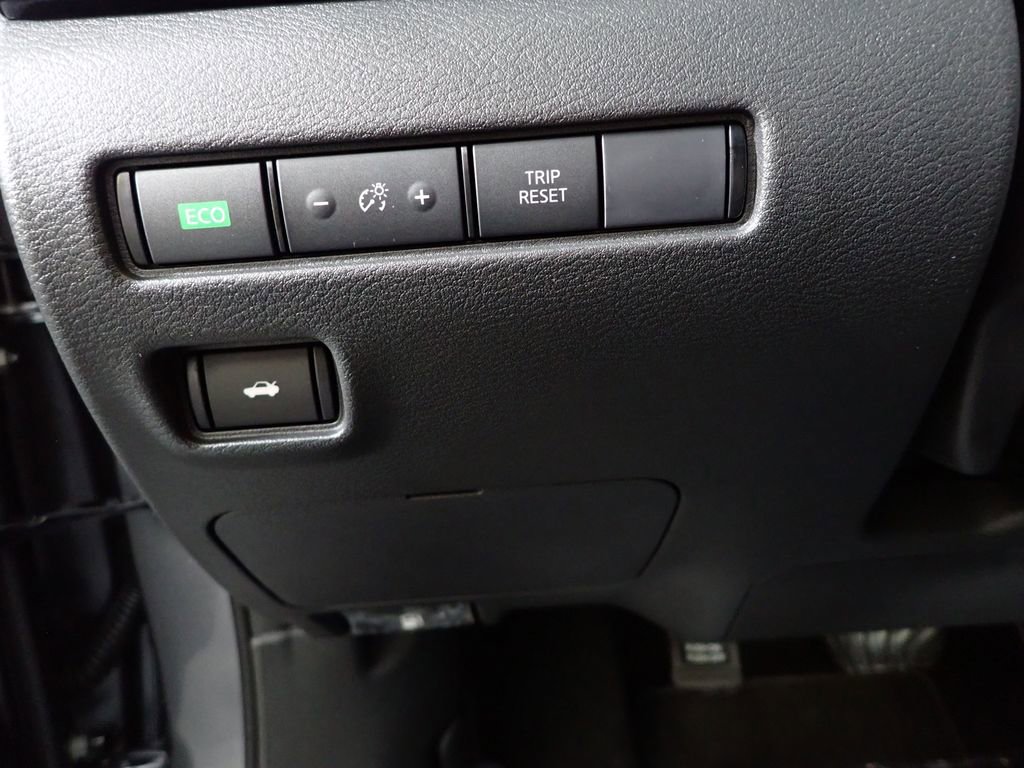 Used 2025 Nissan Sentra SV w/ All-Weather Package image 27