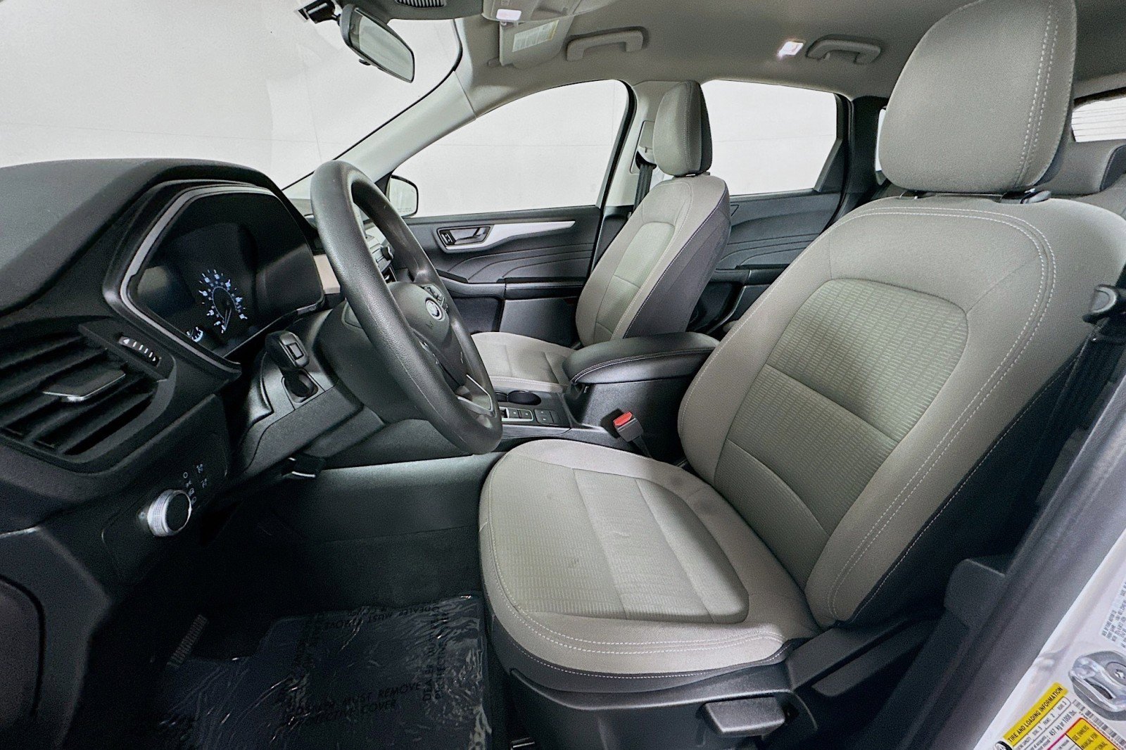 Used 2022 Ford Escape S image 18