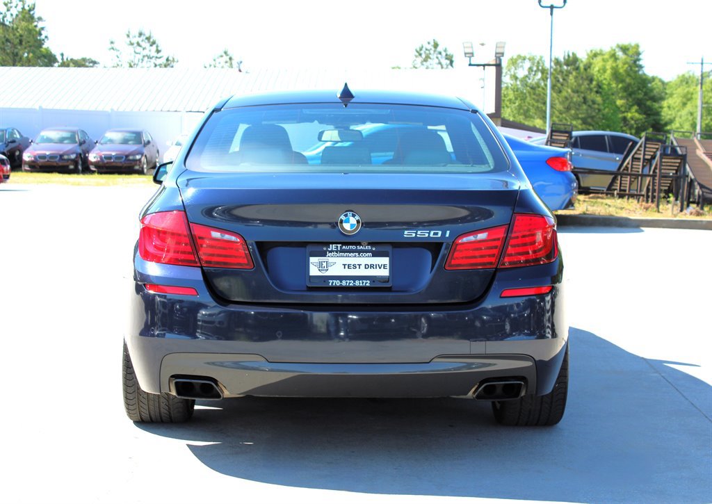 Used 2011 BMW 550i Sedan RWD image 6