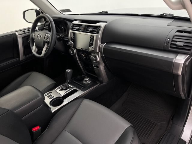 Used 2022 Toyota 4Runner SR5 Premium w/ TRD Black Wheel Package (TMS) AWD/4WD image 17