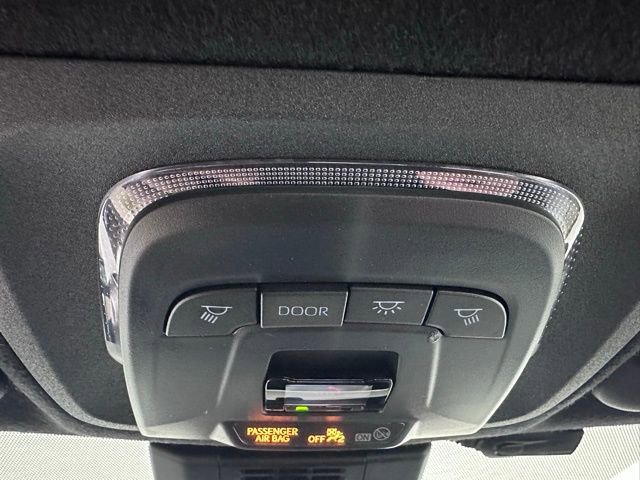 Used 2023 Toyota Corolla SE w/ Carpet Mat Package (TMS) image 29