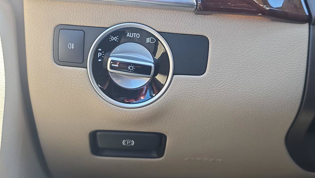 Used 2013 Mercedes-Benz GL 320 BlueTEC 4MATIC image 19