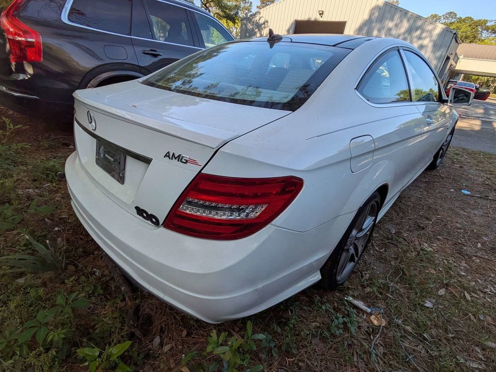 Used 2015 Mercedes-Benz C 250 Coupe image 2
