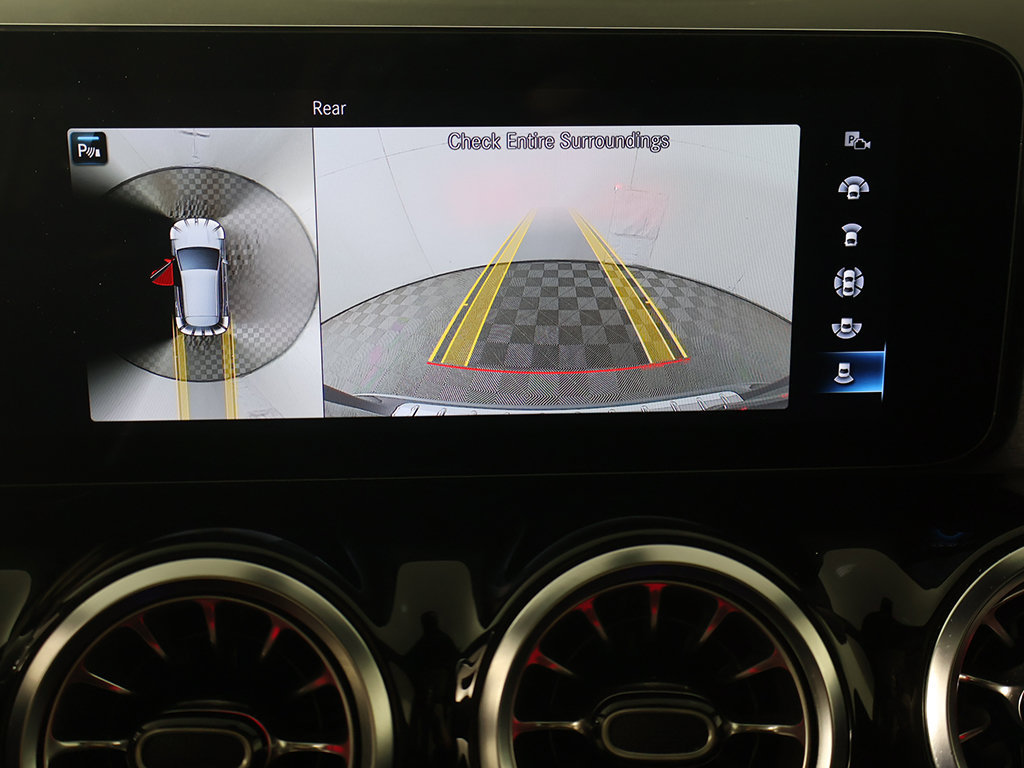 Used 2023 Mercedes-Benz GLA 250 4MATIC w/ Premium Package image 40