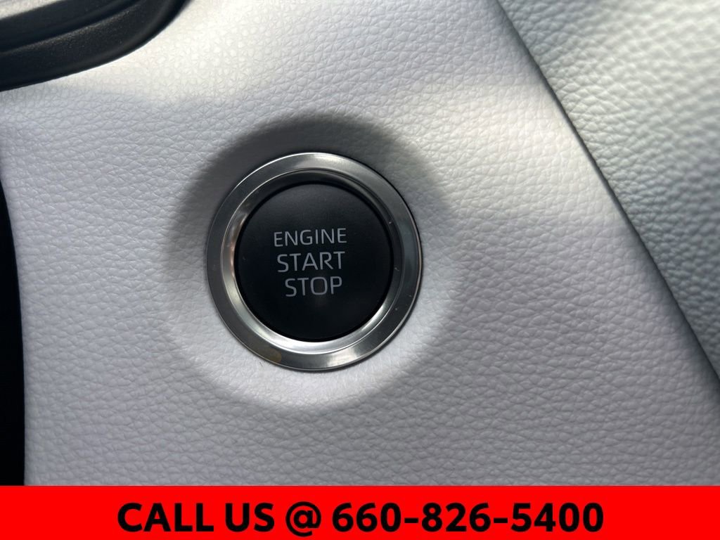 Certified 2025 Toyota Corolla SE w/ Convenience Package image 19