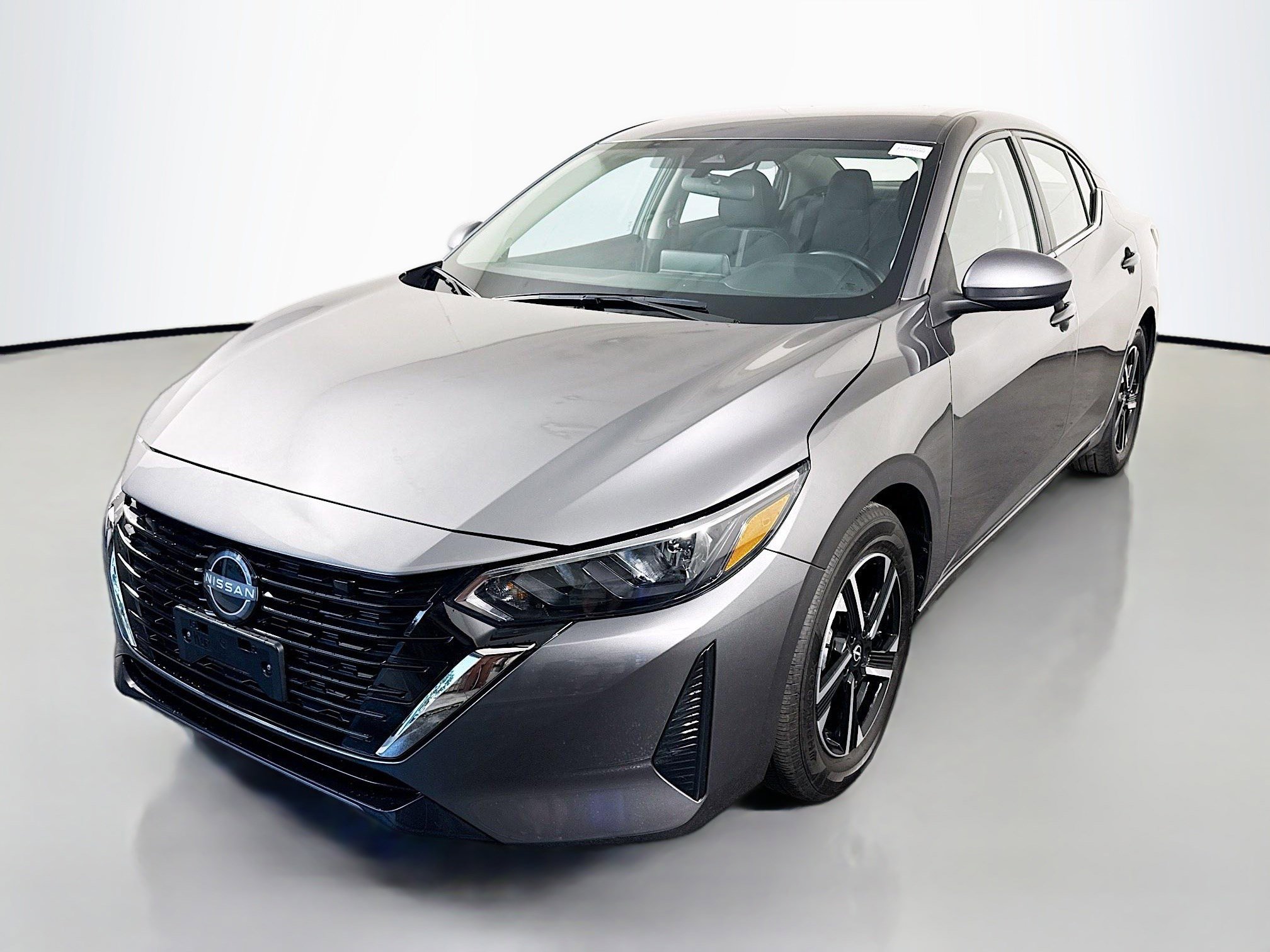 Used 2025 Nissan Sentra SV image 4