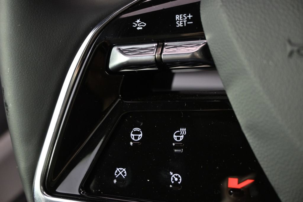 New 2026 Cadillac Vistiq Sport w/ LPO, Floor Liner Package image 30