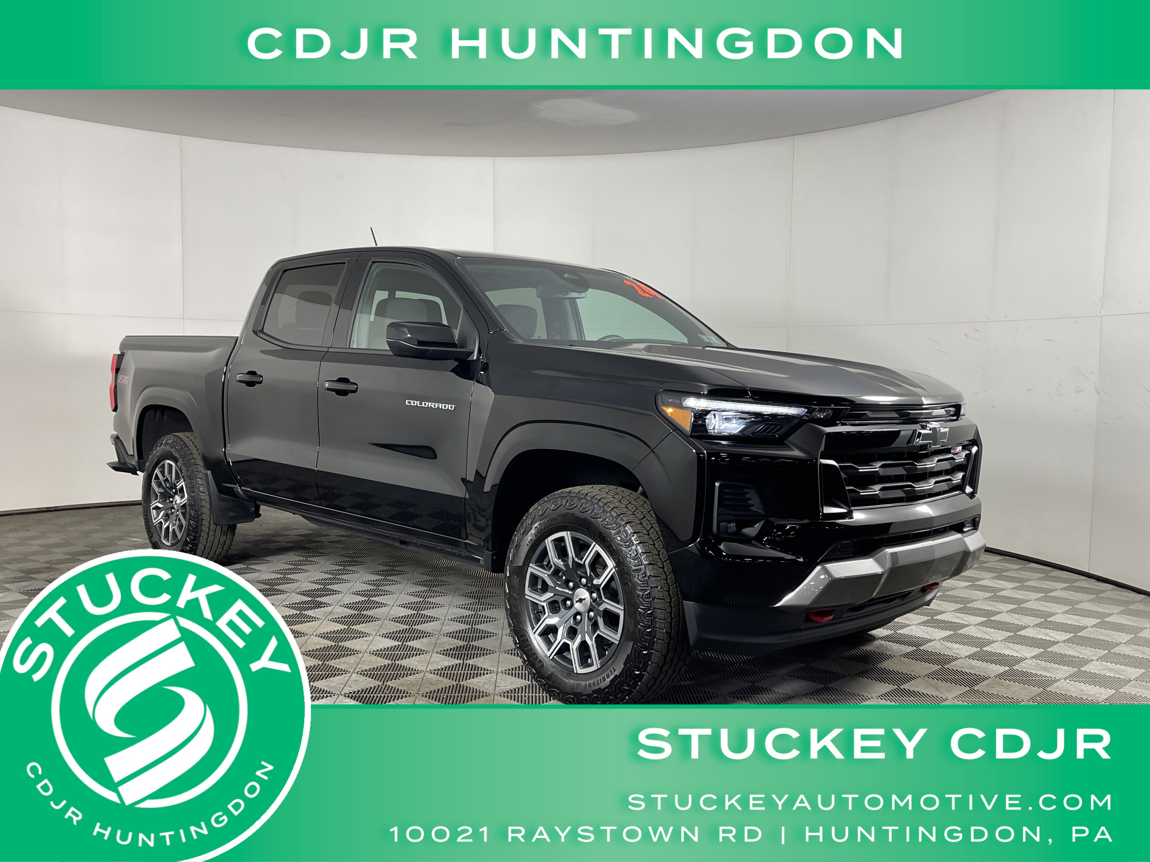 Used 2024 Chevrolet Colorado Z71 w/ Z71 Convenience Package 2