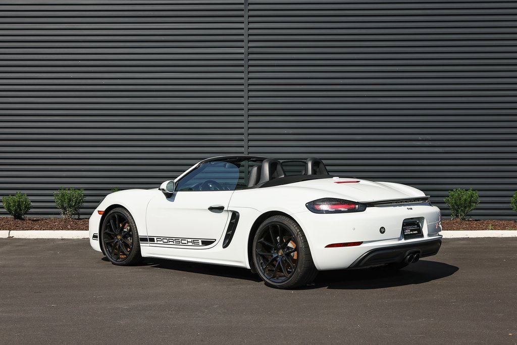 Certified 2024 Porsche 718 Boxster image 3