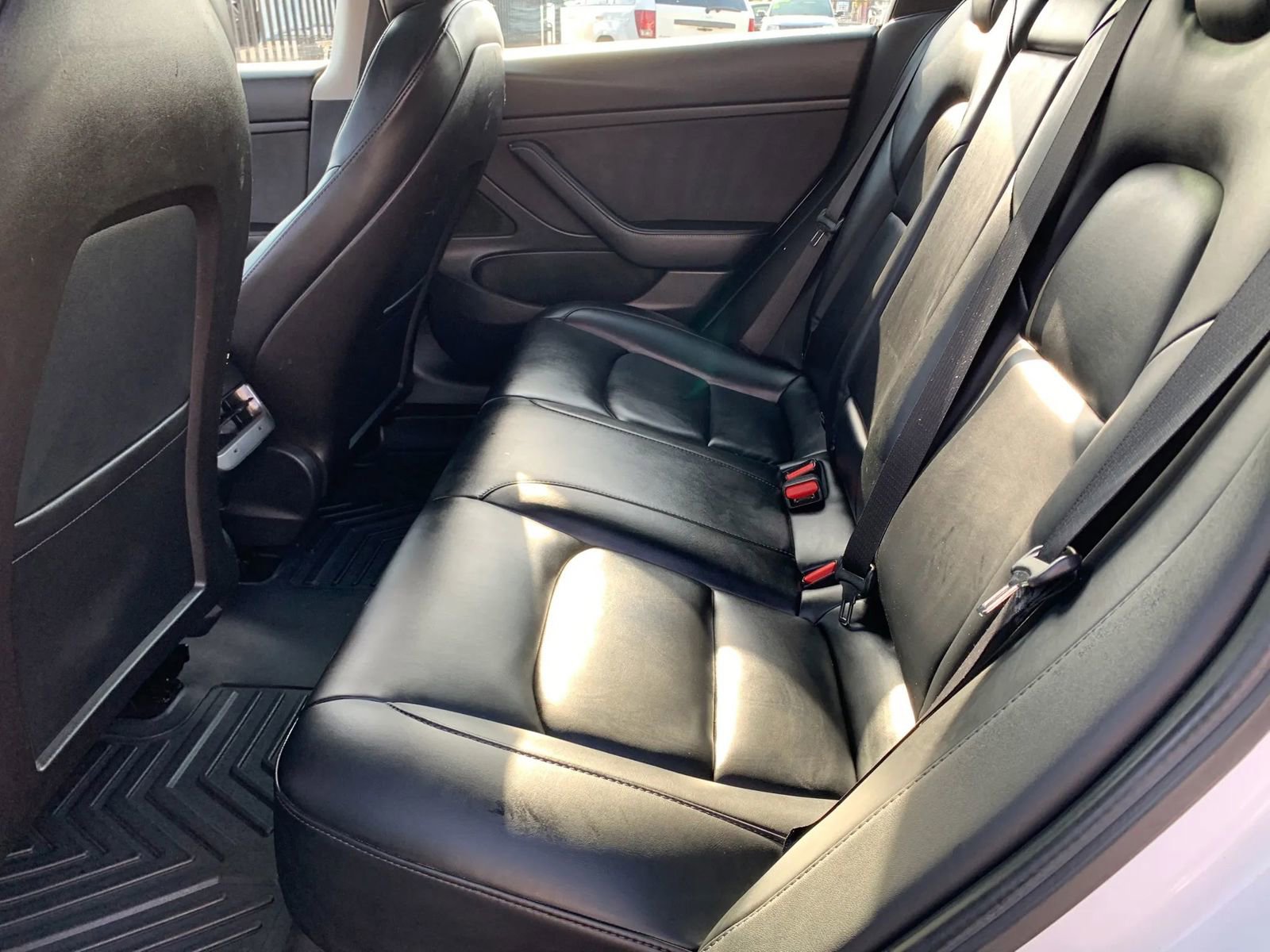 Used 2020 Tesla Model 3 Standard Range Plus image 7