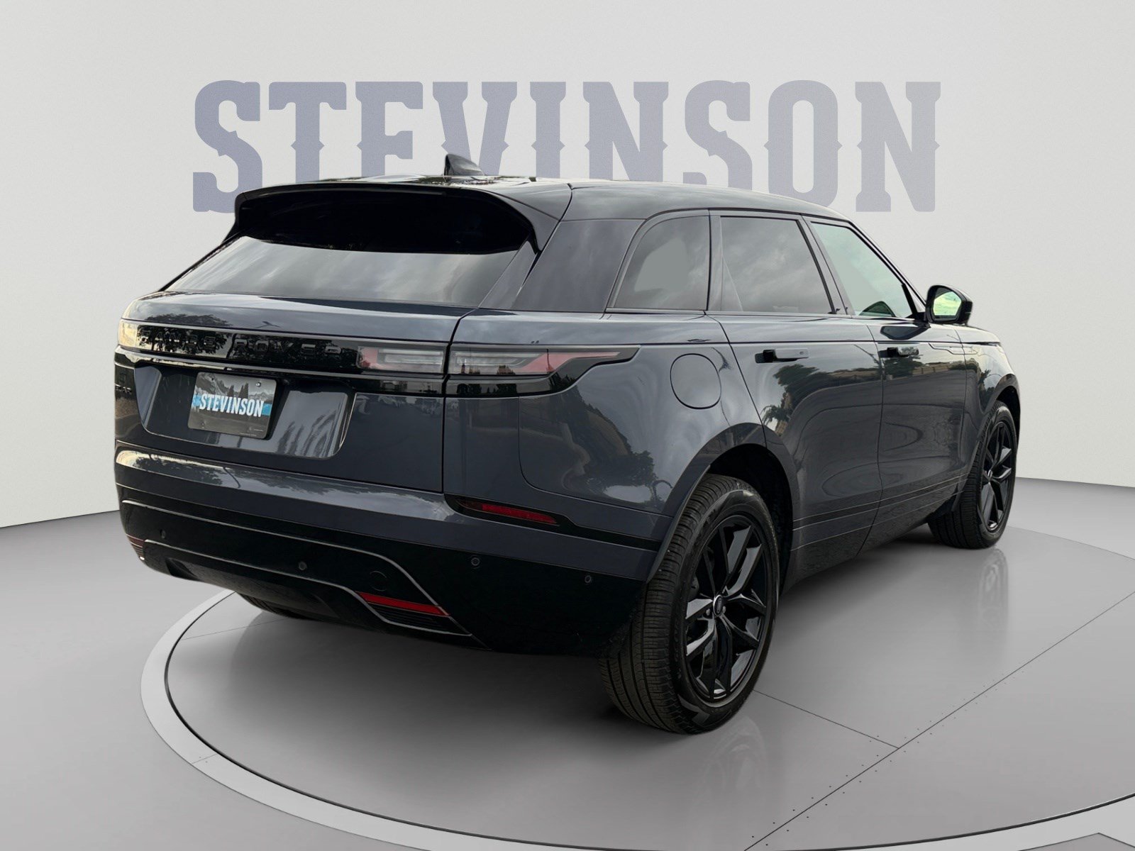 Used 2025 Land Rover Range Rover Velar Dynamic SE AWD/4WD image 5