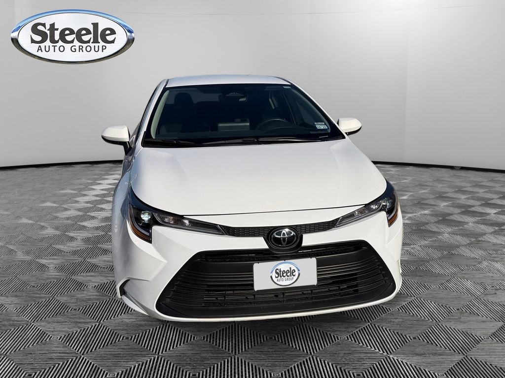 Used 2024 Toyota Corolla LE image 8