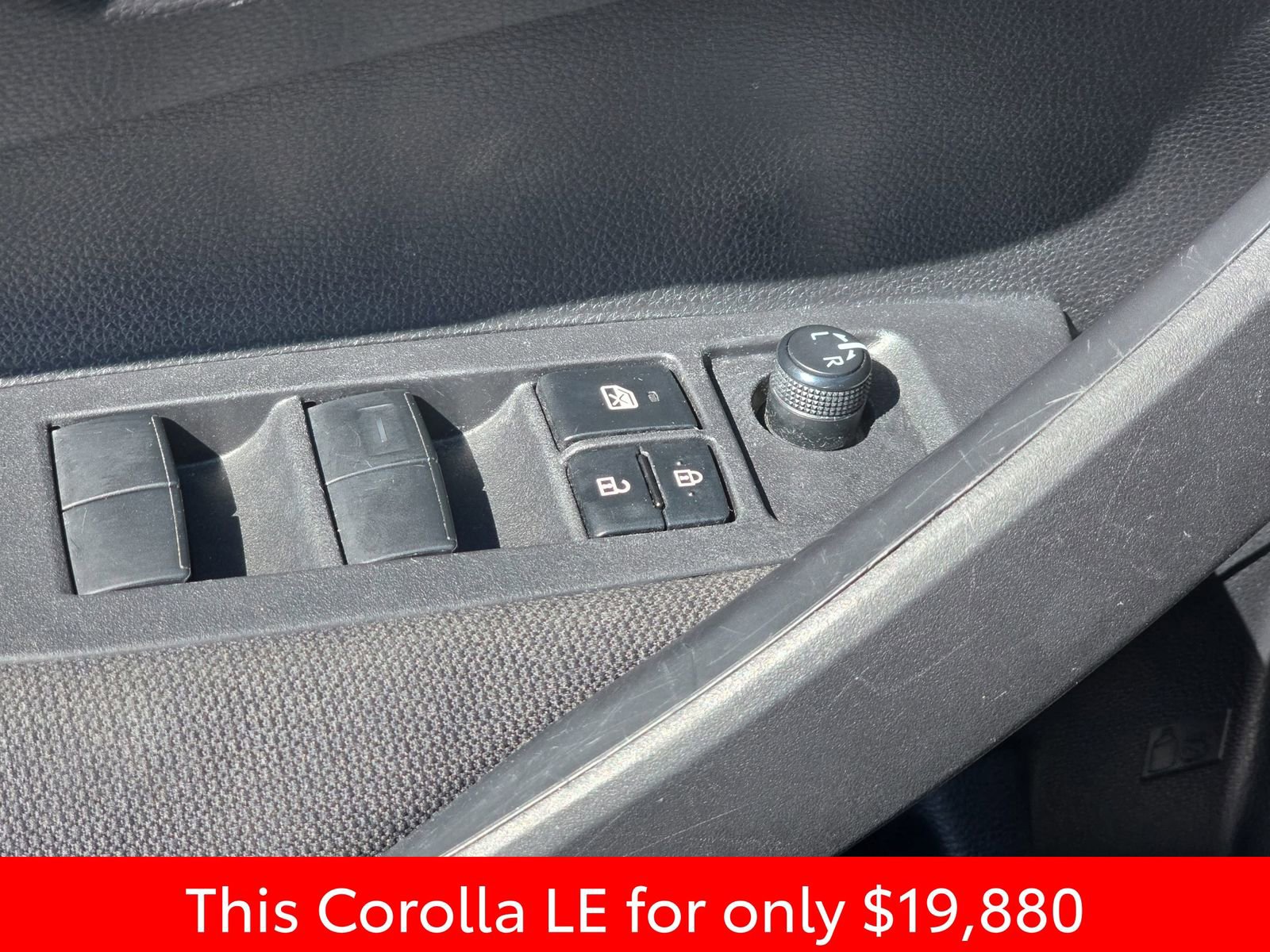 Used 2024 Toyota Corolla LE FWD image 33