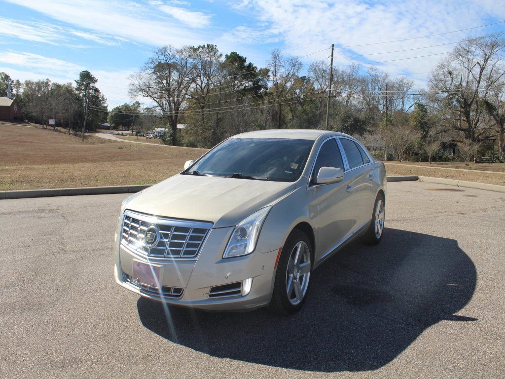 Used 2015 Cadillac XTS Luxury w/ Driver Awareness Package image 7