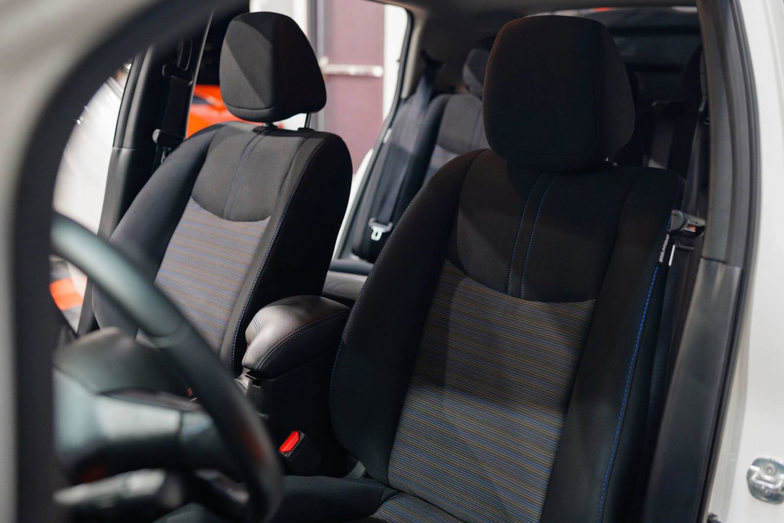 Used 2023 Nissan Leaf SV Plus image 23