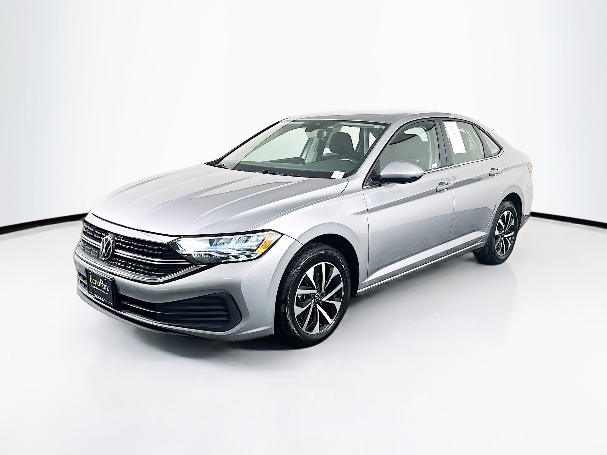 Used 2024 Volkswagen Jetta S FWD image 3