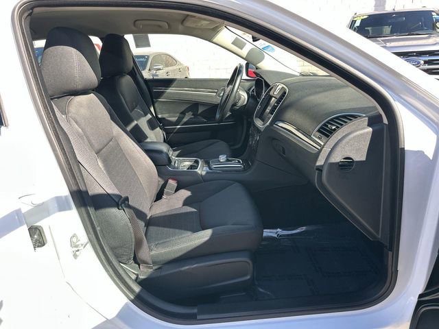 Used 2022 Chrysler 300 Touring image 26