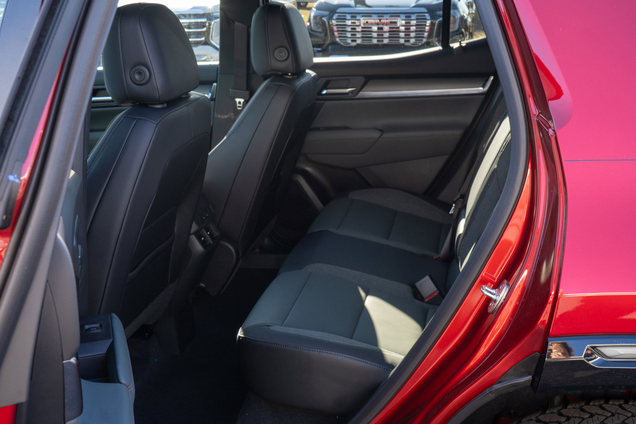 New 2026 GMC Terrain AT4 w/ Convenience Package III AWD/4WD image 19