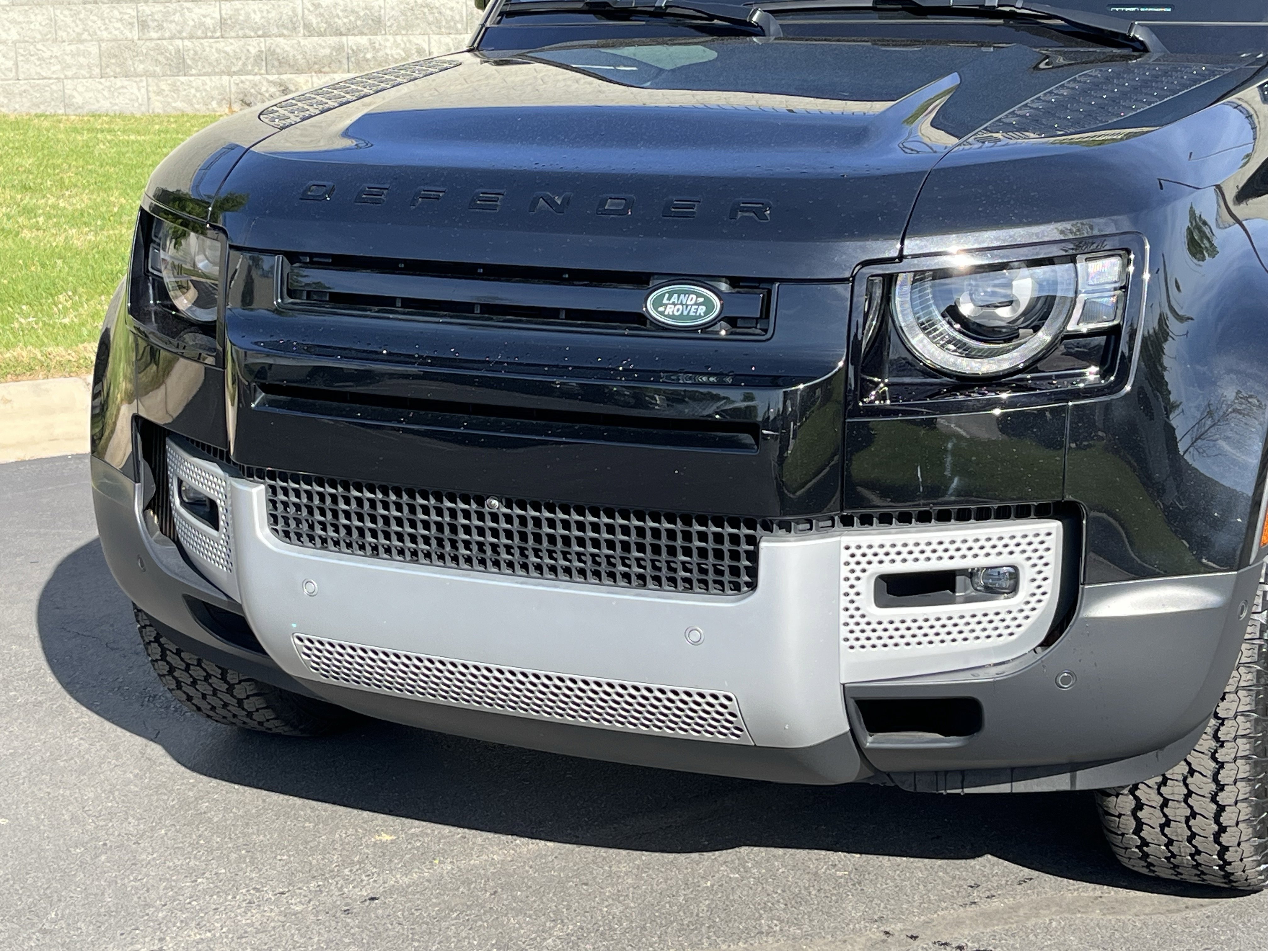 Certified 2024 Land Rover Defender 130 S image 9