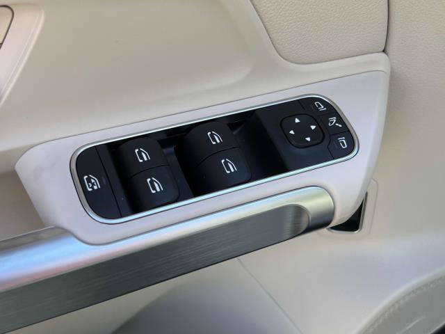 Certified 2023 Mercedes-Benz EQB 300 4MATIC image 18