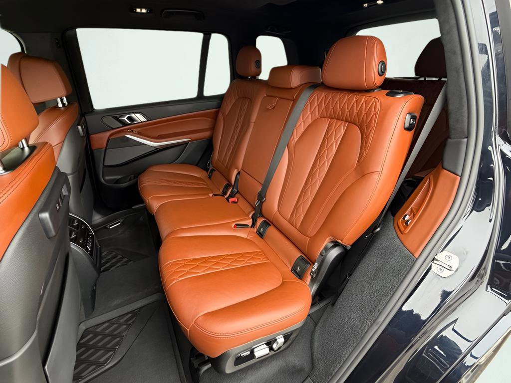 Used 2022 BMW X7 M50i AWD/4WD image 24