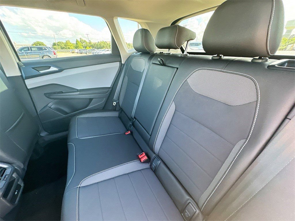 Used 2024 Volkswagen Taos SE FWD image 26