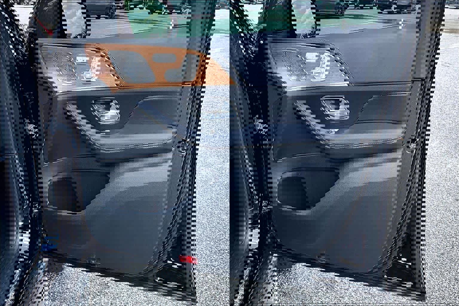 Used 2024 Mercedes-Benz GLE 350 4MATIC image 23