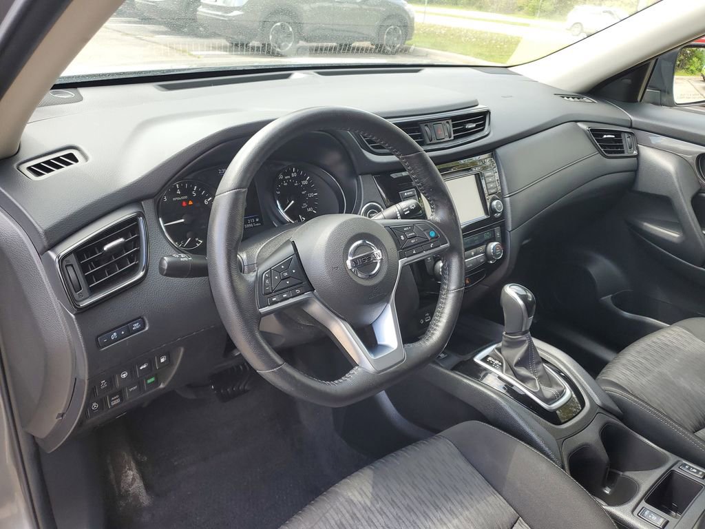 Used 2019 Nissan Rogue SV w/ Premium Package AWD/4WD image 12