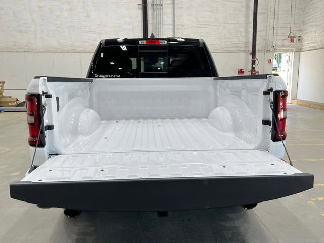New 2026 RAM 1500 4x4 Crew Cab image 15