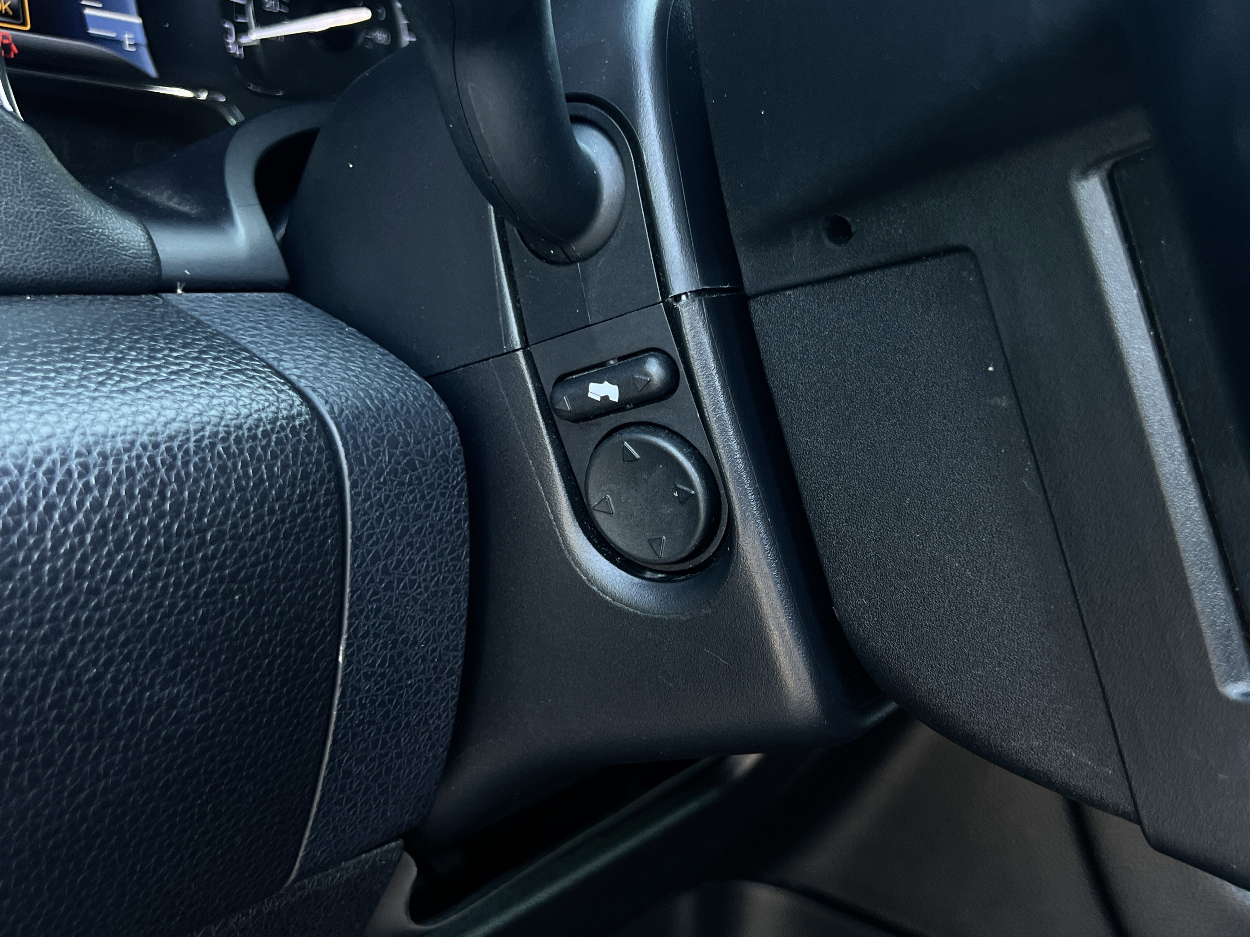 Used 2015 Lincoln Navigator 2WD image 14