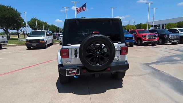 Used 2023 Jeep Wrangler Unlimited Sahara AWD/4WD image 39