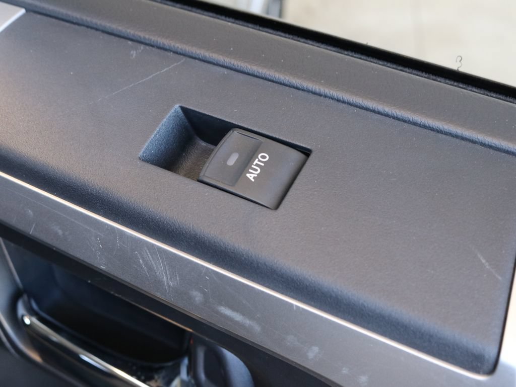 Used 2019 Toyota 4Runner SR5 AWD/4WD image 34