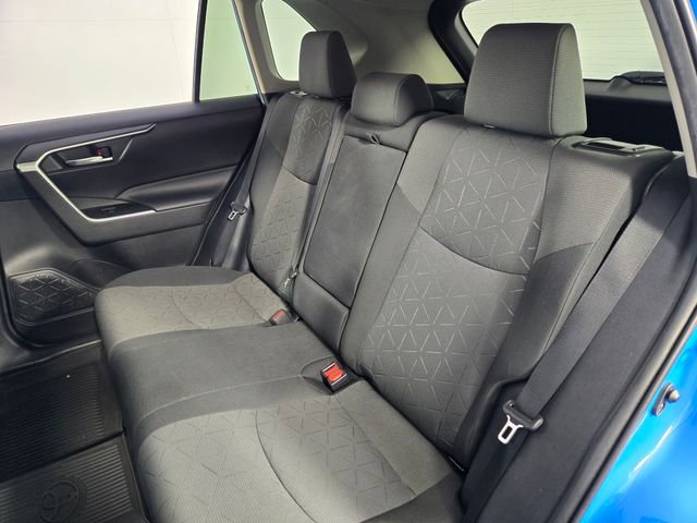 Used 2020 Toyota RAV4 XLE w/ Convenience Package image 16