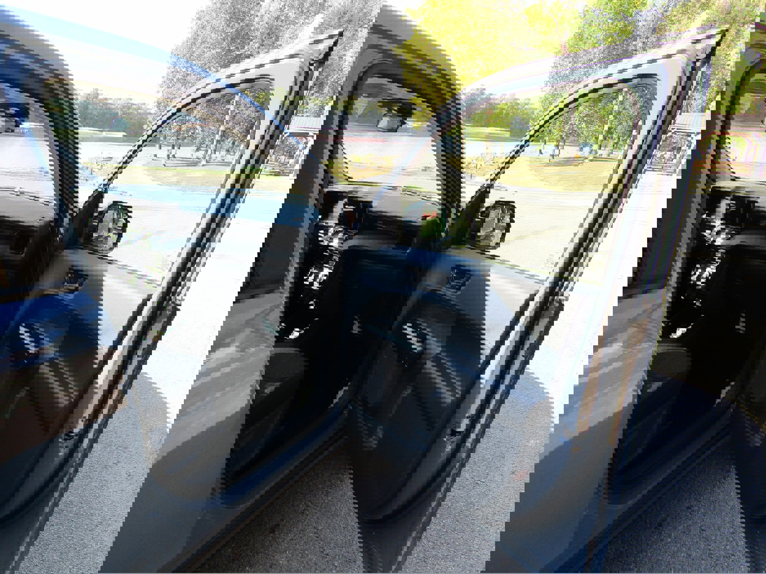 Certified 2024 Ford Maverick XLT w/ XLT Luxury Package image 18