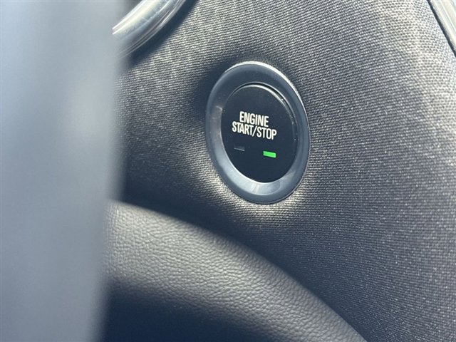 Used 2017 Chevrolet Malibu LT image 16