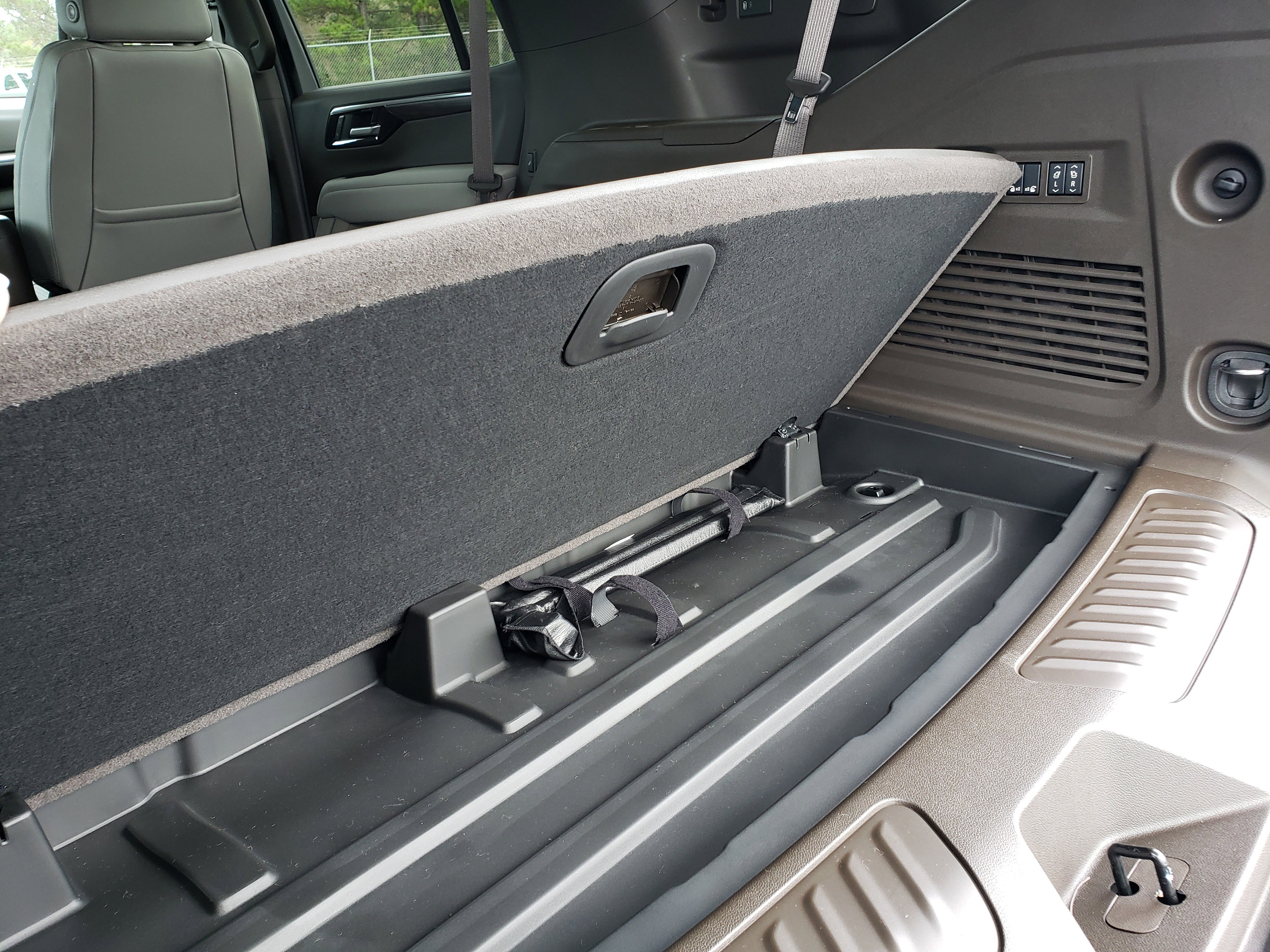 New 2026 Chevrolet Tahoe LT w/ Comfort Package image 14