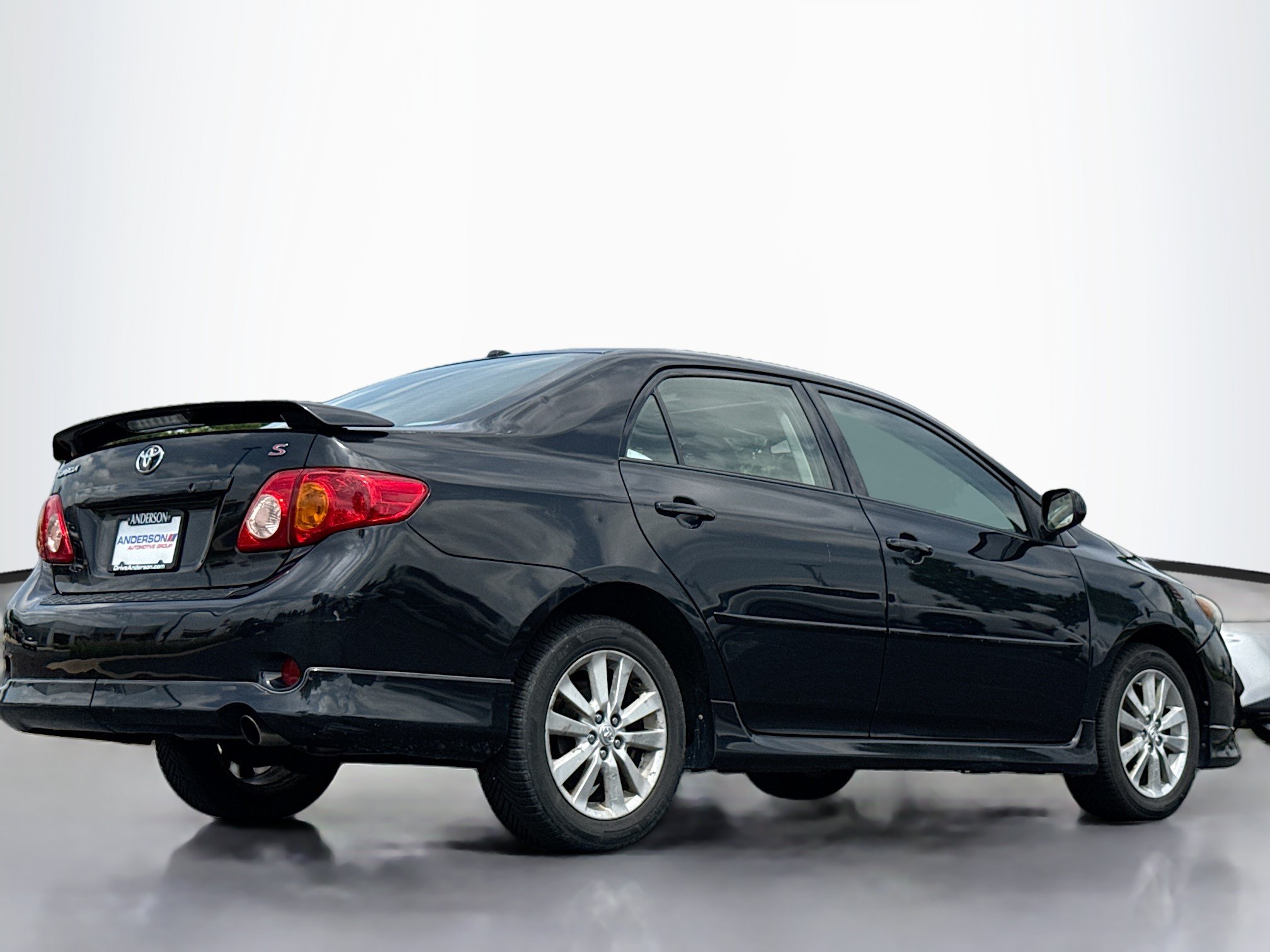 Used 2009 Toyota Corolla S FWD image 2