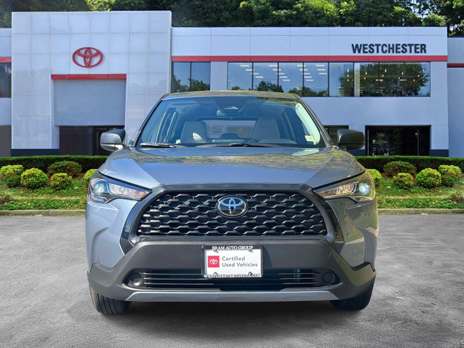Used 2024 Toyota Corolla Cross L AWD/4WD image 2