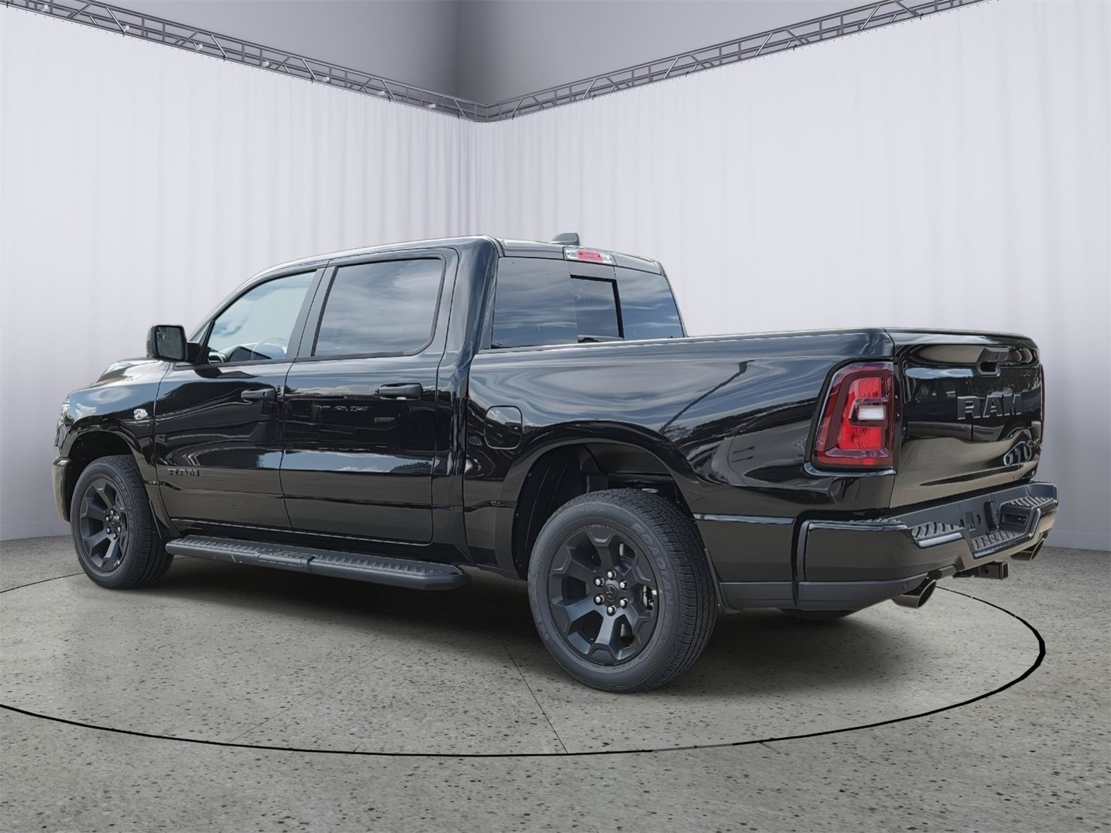 New 2026 RAM 1500 Express AWD/4WD image 4