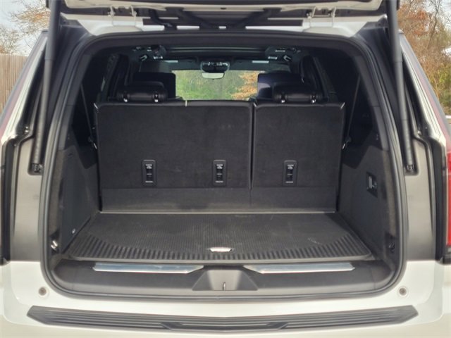 Used 2025 Cadillac Escalade ESV V image 8