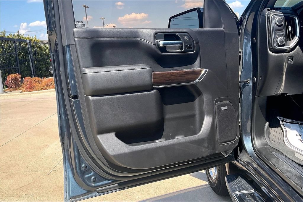 Used 2020 GMC Sierra 1500 SLT RWD image 15