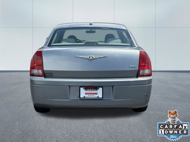 Used 2007 Chrysler 300 RWD image 11