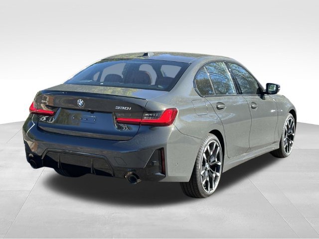 New 2026 BMW 330i xDrive Sedan w/ M Sport Package AWD/4WD image 4